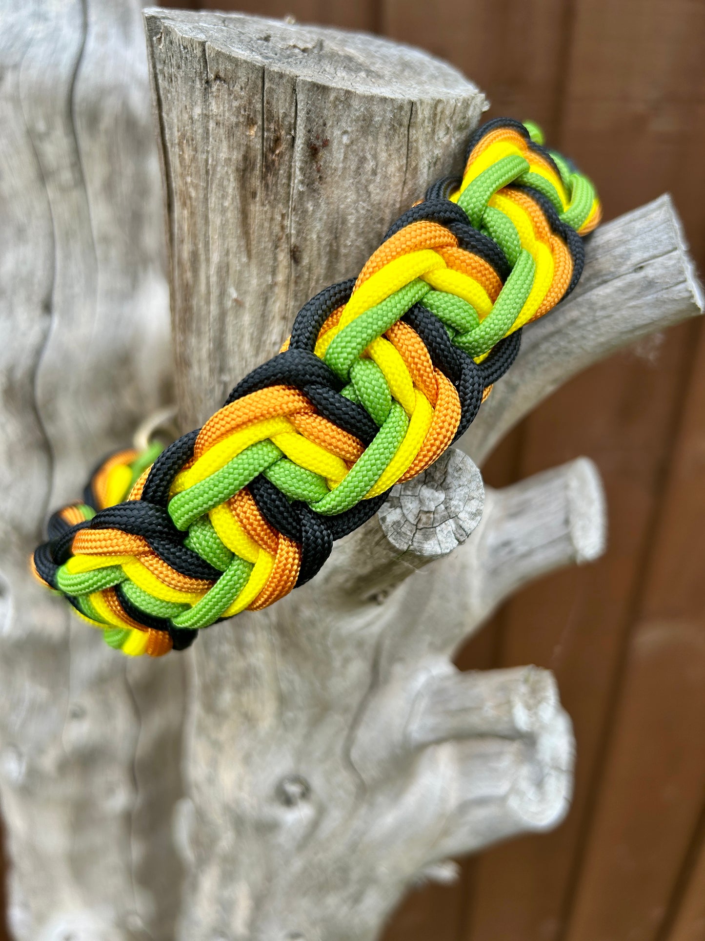 The Basildon Collar - Sunflower