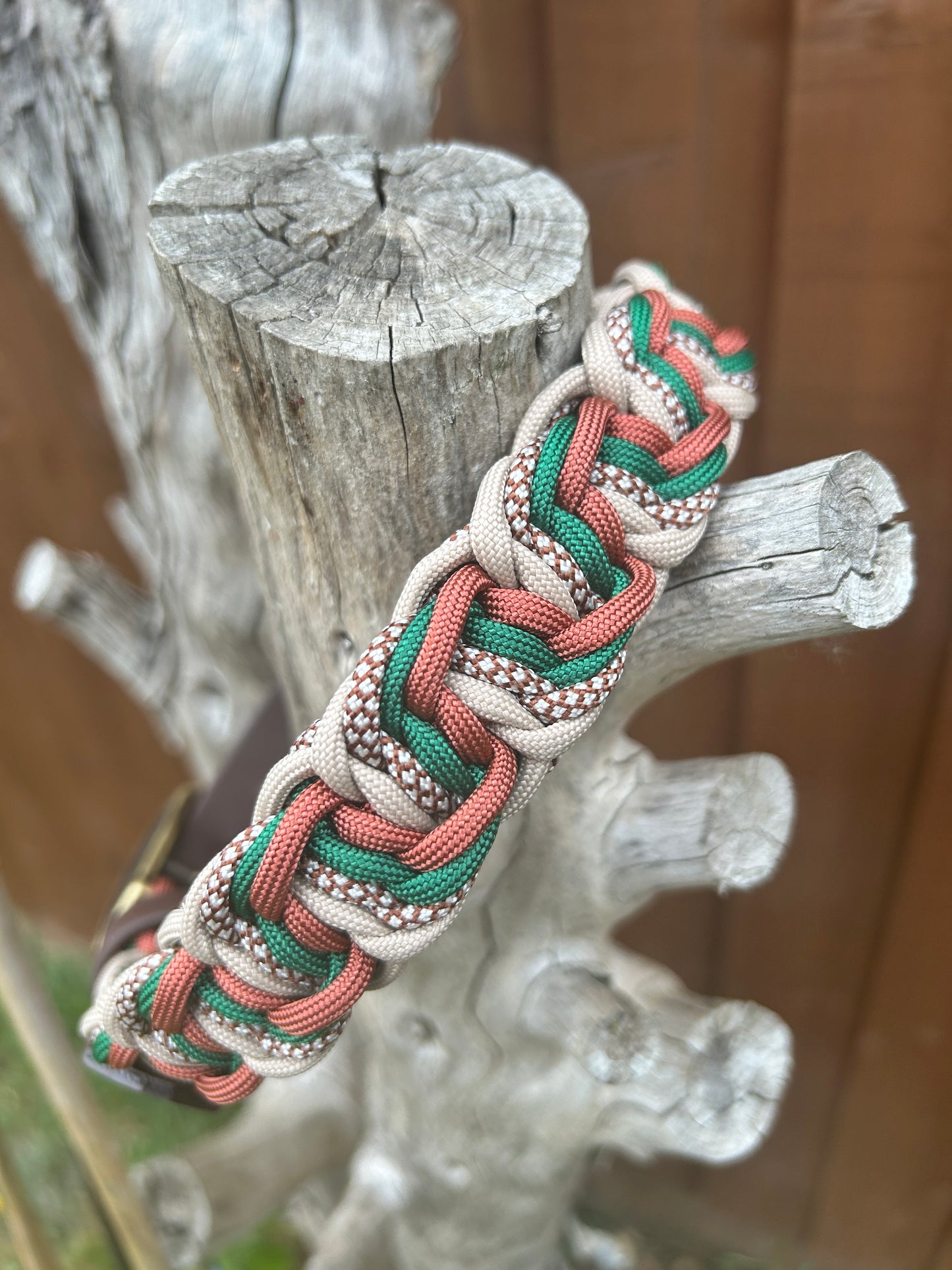 The Basildon Paracord Collar - Custom