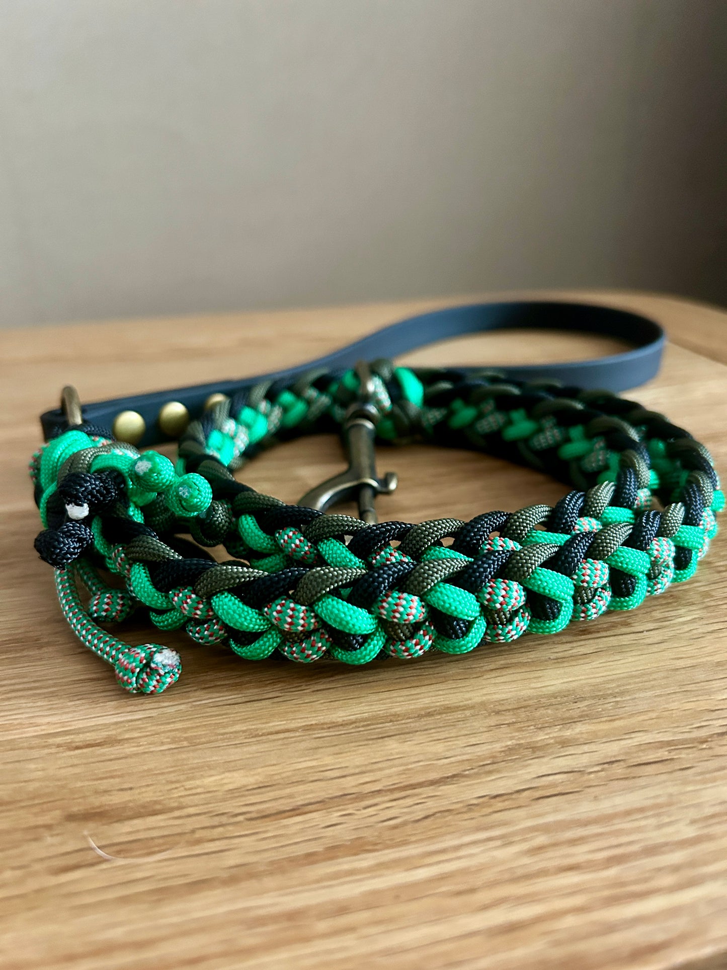 Kara Yatsu Paracord Lead - Custom