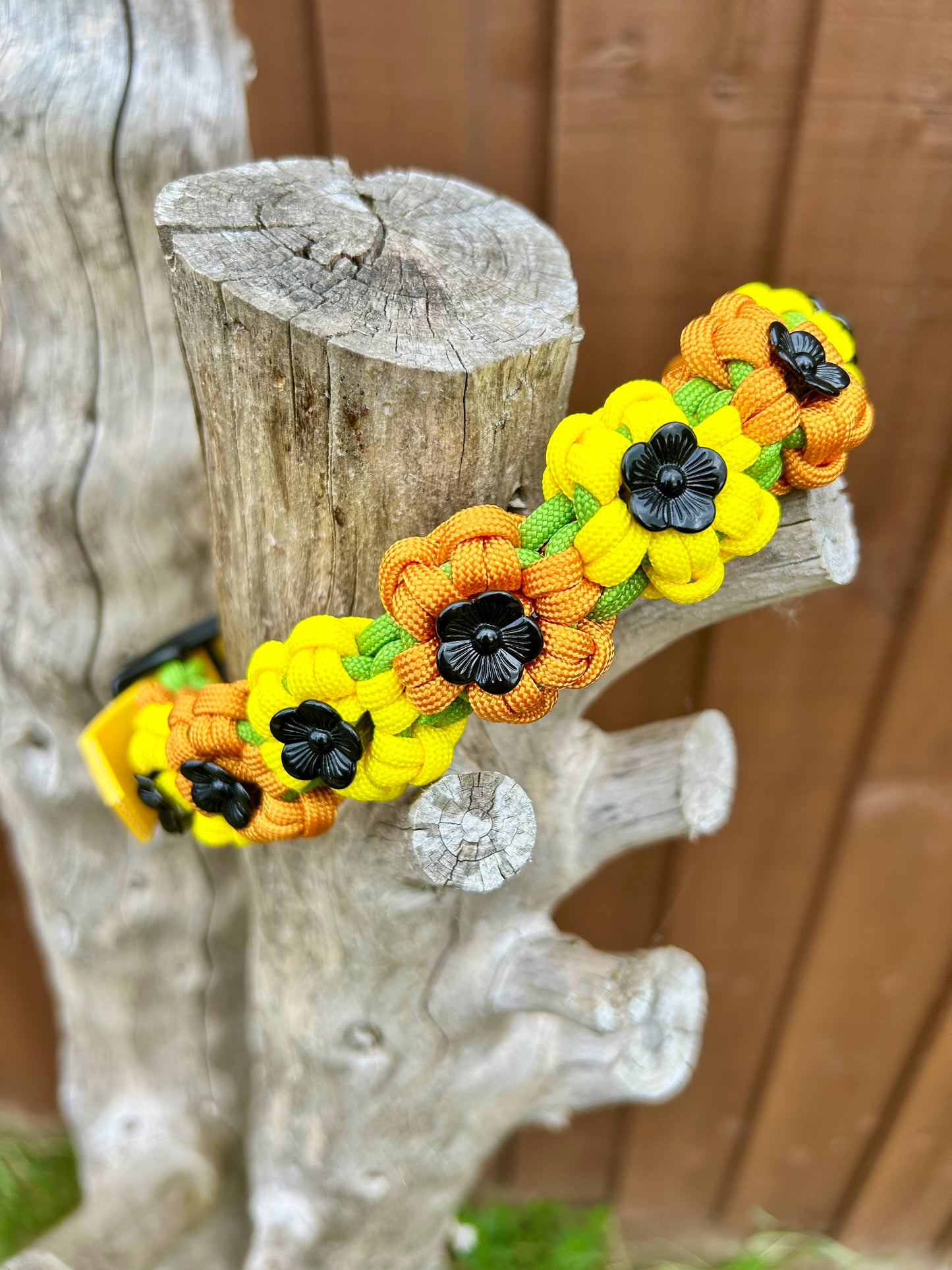 Flower Collar - Sunflower
