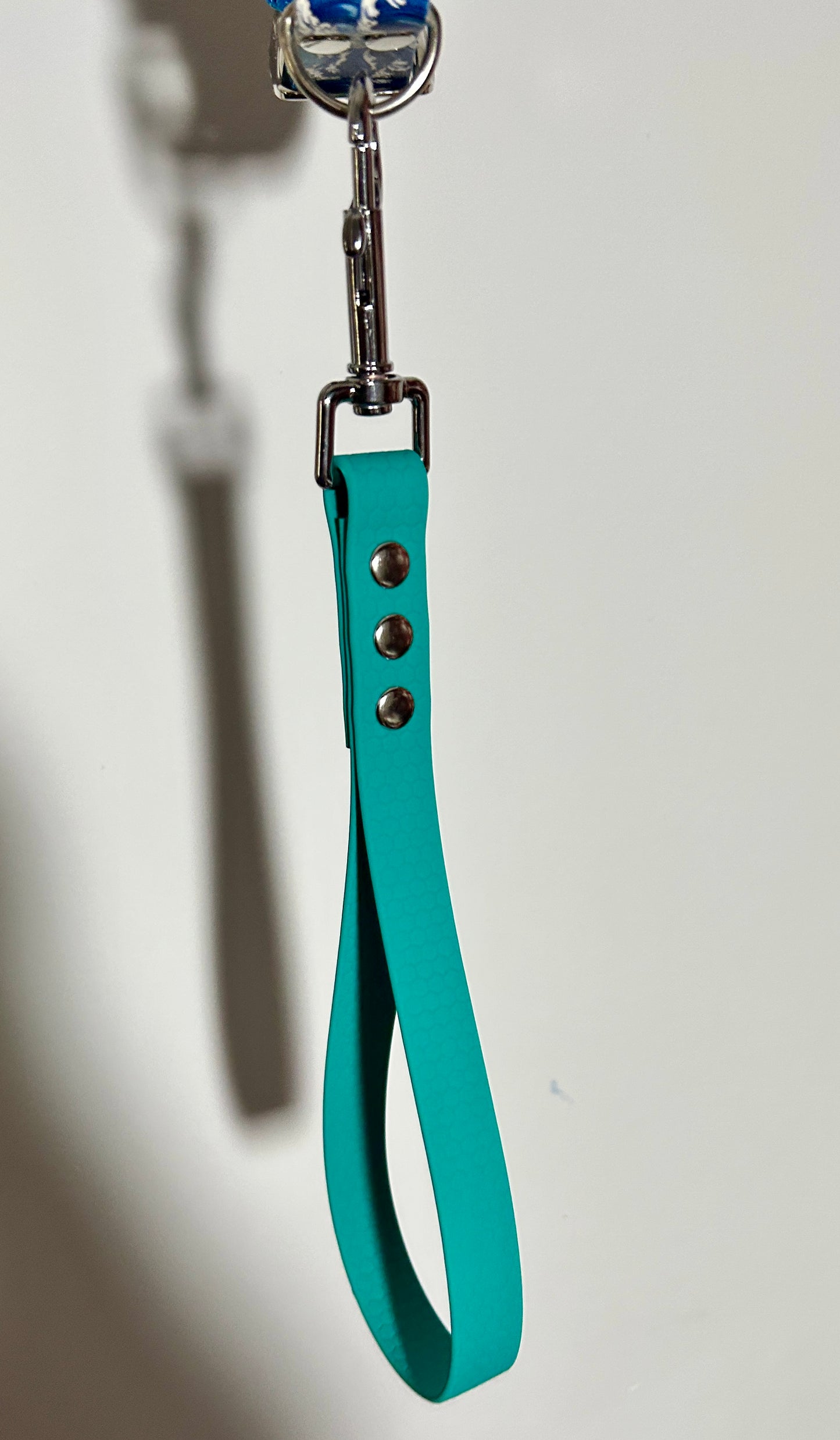 Hexa Traffic Handle