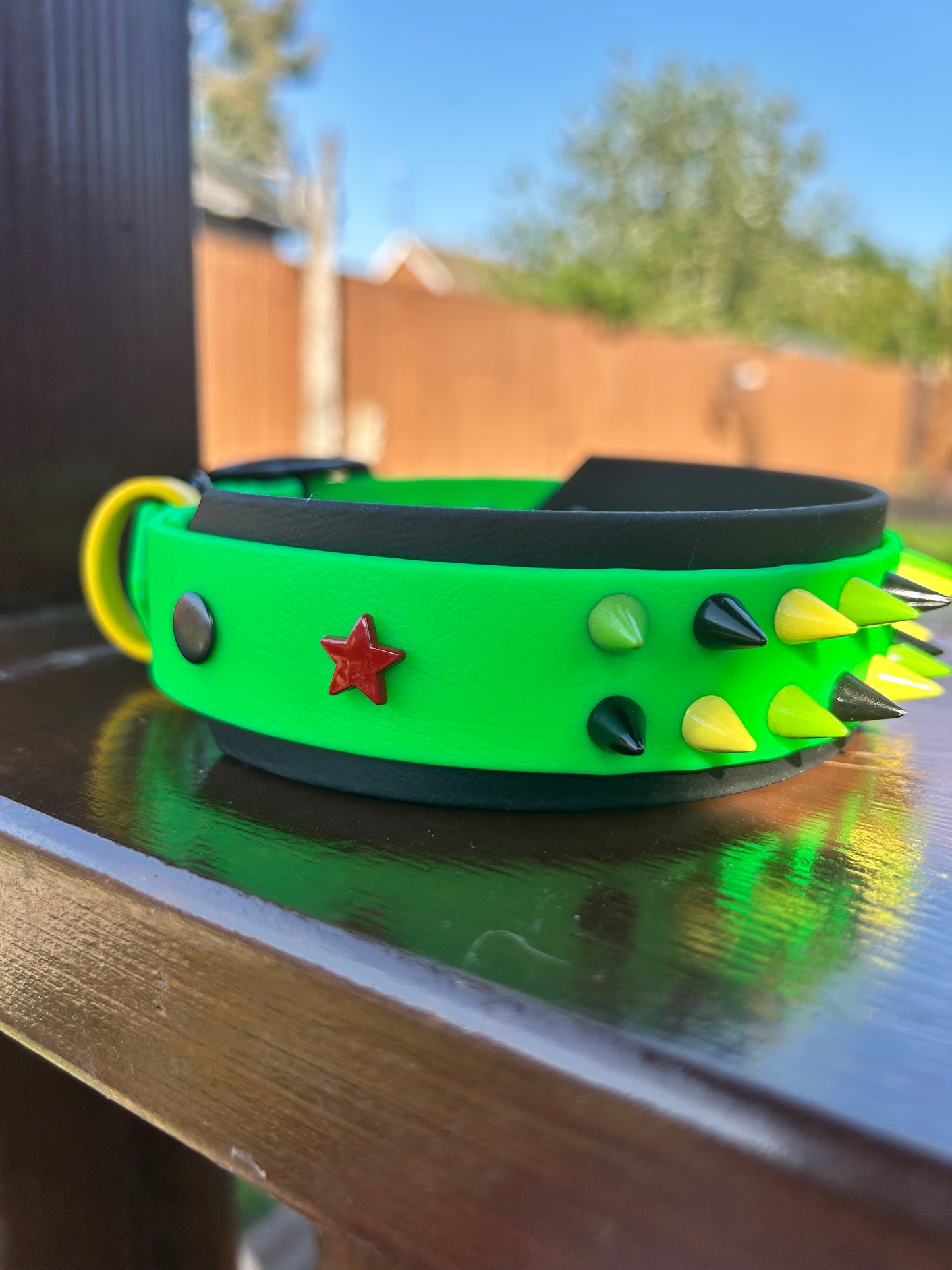 Neon Green Spike Collar - 37cm-45cm